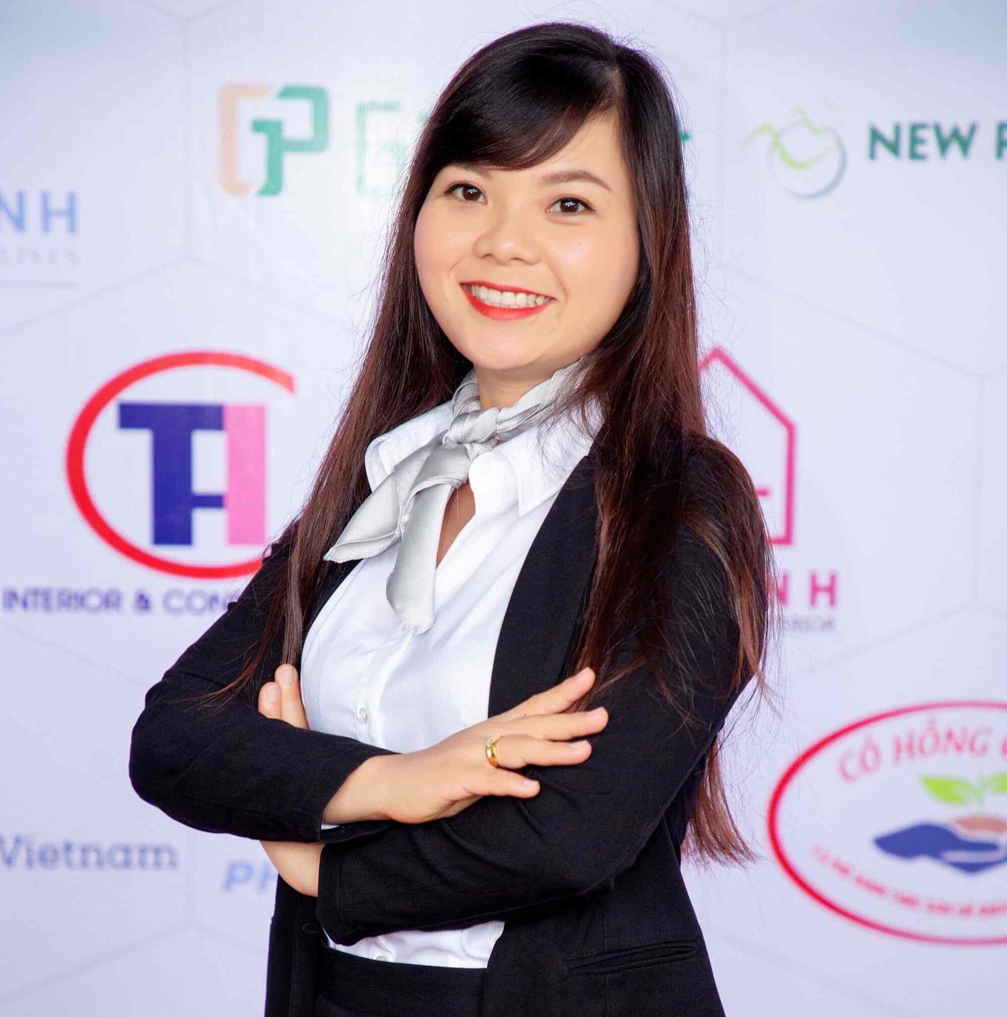 Ms Trinh Phạm